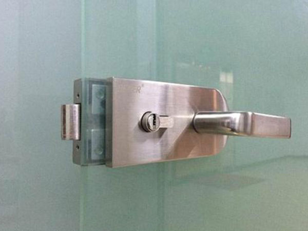 盤龍區(qū)開鎖換鎖(換鎖電話是多少)